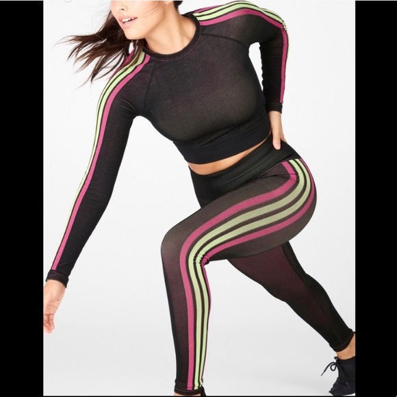 Fabletics 3-Piece Set - Picture 5 of 5